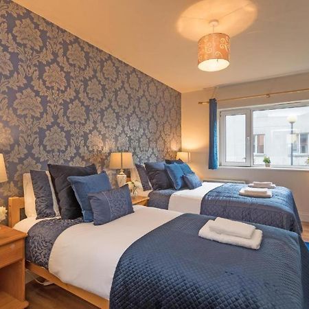 Town Square Townhouse - Best Location In Galway Zewnętrze zdjęcie